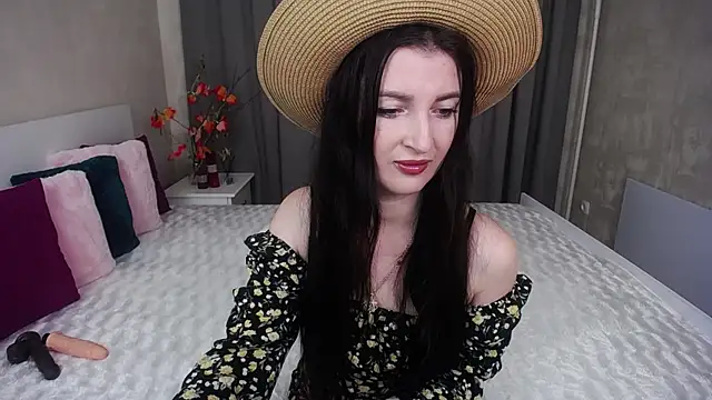 EvelinCuper online show from November 2025 06:12:01 AM