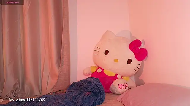 Snapshot of dulceangel__ chatting on September 2025 02:12:02 AM dulceangel online show from September 2025 02:12:02 AM