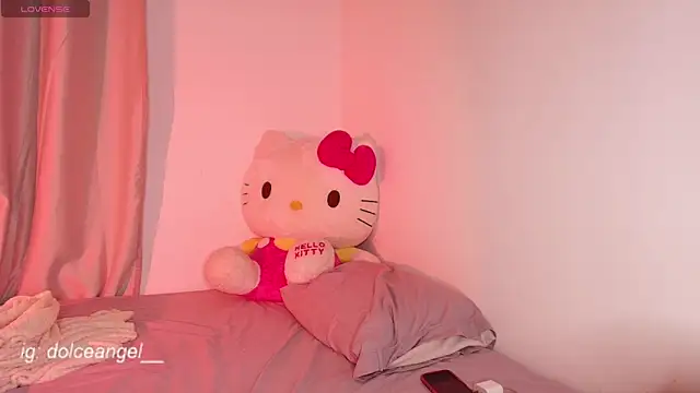 Snapshot of dulceangel__ chatting on September 2025 04:03:01 AM dulceangel online show from September 2025 04:03:01 AM