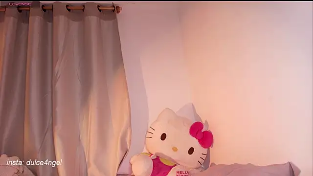 Snapshot of dulceangel__ chatting on November 2025 03:08:02 AM dulceangel online show from November 2025 03:08:02 AM