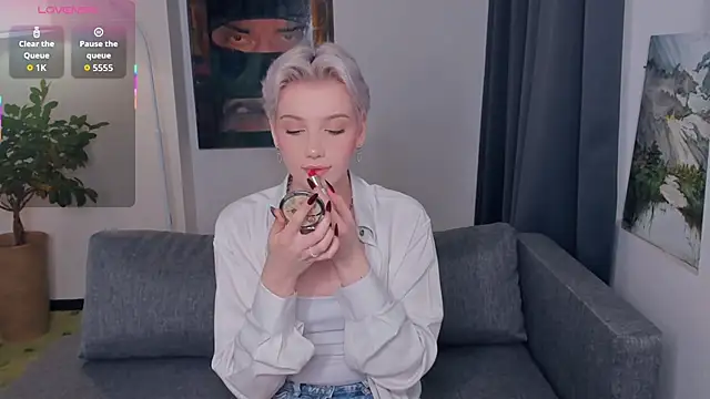 OdelynaAsp online show from October 2025 11:53:02 AM