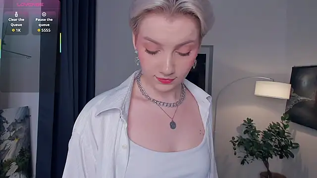 OdelynaAsp online show from November 2025 12:28:01 PM