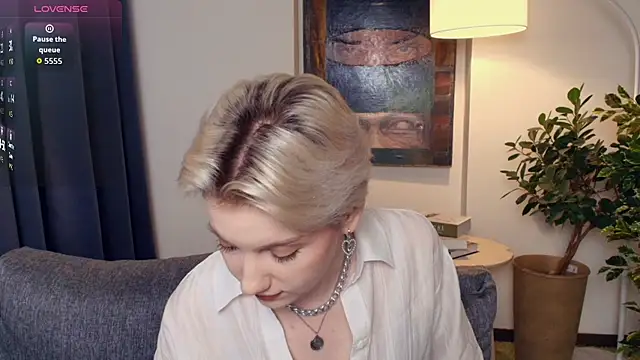 OdelynaAsp online show from November 2025 12:19:02 PM