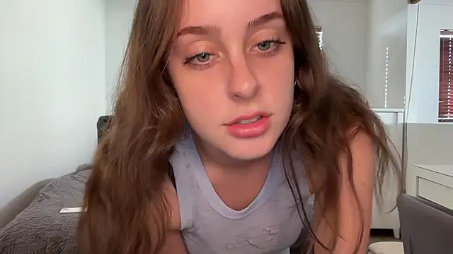 julietmills online show from October 2025 08:39:02 PM