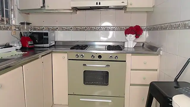 salma falcon online show from October 2025 07:34:01 PM