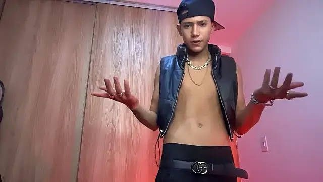 Toy boy777 online show from March 2026 07:15:01 AM