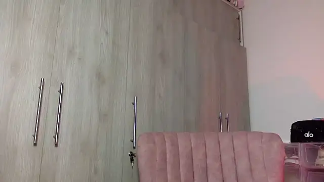 Tanit Mora online show from November 2025 01:44:01 AM