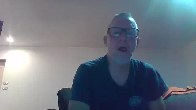 davv28 online show from October 2025 02:56:02 AM