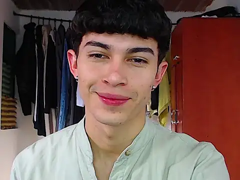 john vichenso online show from September 2025 09:36:02 PM