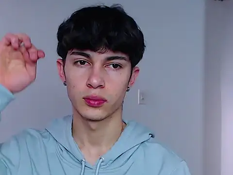 john vichenso online show from October 2025 10:07:01 PM