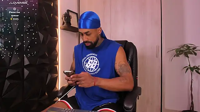 Snapshot of OstinDaniels chatting on January 2026 08:12:02 PM OstinDaniels online show from January 2026 08:12:02 PM