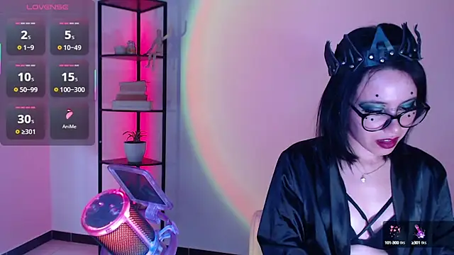 girldom online show from September 2025 03:34:02 PM