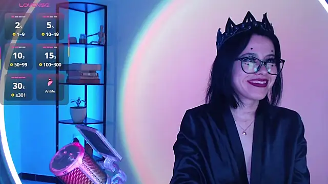 girldom online show from October 2025 04:08:02 AM