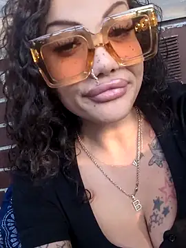 Av3ryyBe3 online show from June 2026 12:13:01 AM