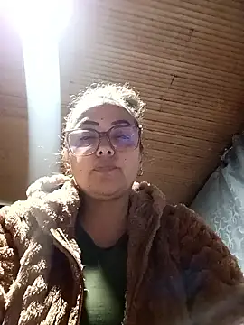 Snapshot of Lady_16 chatting on March 2026 01:10:01 AM Lady 16 online show from March 2026 01:10:01 AM