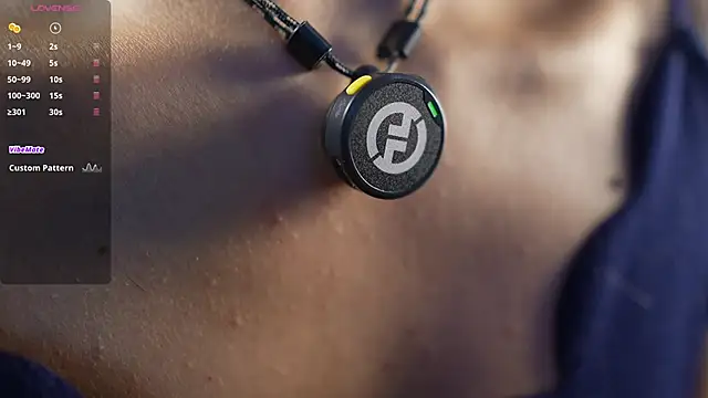 KristellV online show from April 2026 11:08:01 AM