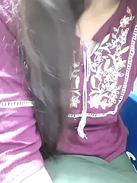 Aarti-kumri online show from November 2025 03:24:02 PM