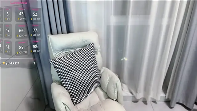 w qingqing online show from September 2025 03:00:02 PM