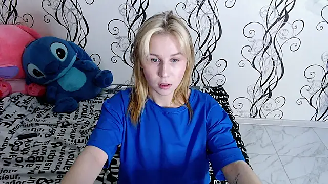 RoyAngela online show from April 2026 01:28:02 AM