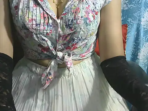 sheetal-sheetal95 online show from April 2026 06:10:02 PM