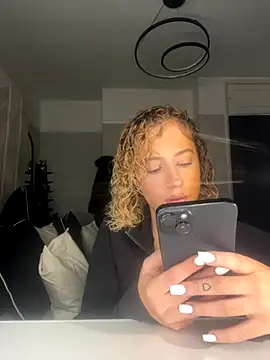 Aurorajadex online show from November 2025 06:41:04 PM