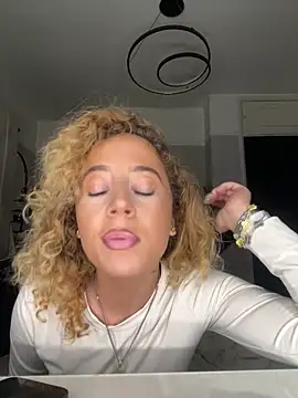 Aurorajadex online show from November 2025 01:39:01 PM