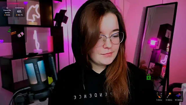 nika-still online show from December 2025 08:57:01 PM