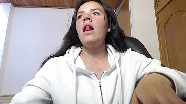 Skylar Serenity online show from September 2025 08:54:01 PM