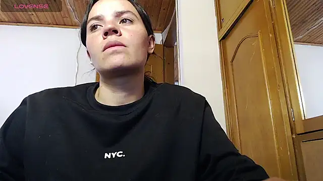 Skylar Serenity online show from November 2025 04:51:01 PM