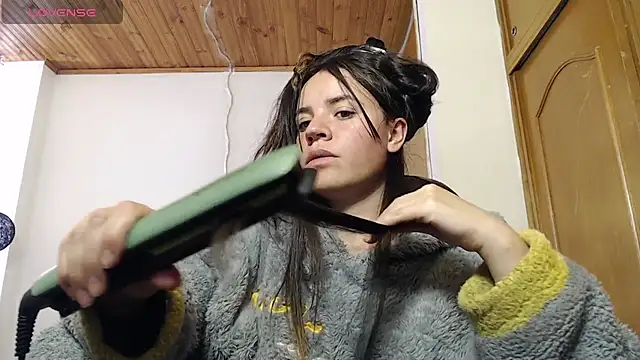 Skylar Serenity online show from November 2025 06:30:01 PM