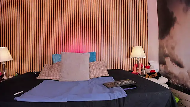 keeyla stone online show from September 2025 03:05:01 AM