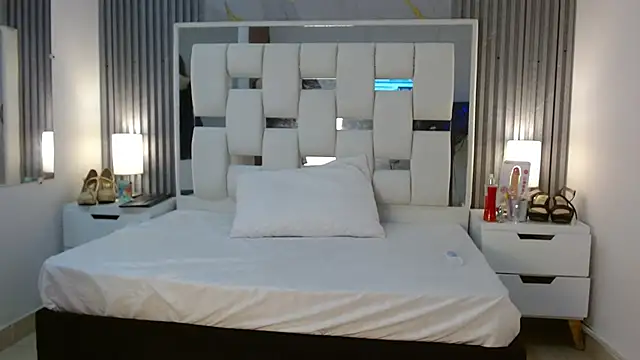 VanessaHard as online show from September 2025 03:28:02 PM