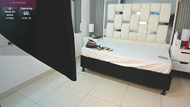 VanessaHard as online show from November 2025 07:29:02 PM