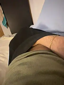 yesirrrr111 online show from March 2026 04:10:01 PM