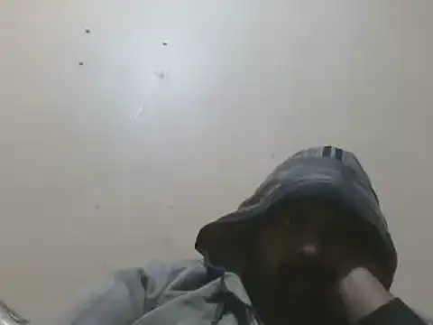 Snapshot of elpoop7305 chatting on January 2026 10:46:01 PM elpoop7305 online show from January 2026 10:46:01 PM