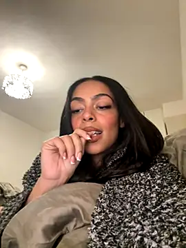 yasmingarcia online show from November 2025 01:11:01 PM