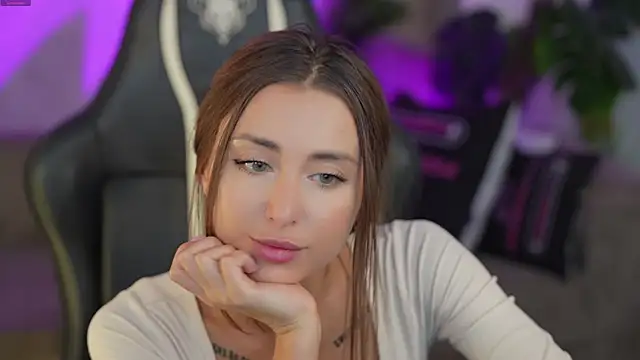 Luna secretgirl online show from September 2025 10:15:02 AM