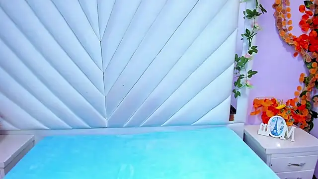  Luna Bennett online show from October 2025 12:50:01 PM