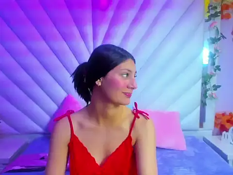  Luna Bennett online show from November 2025 11:53:01 AM