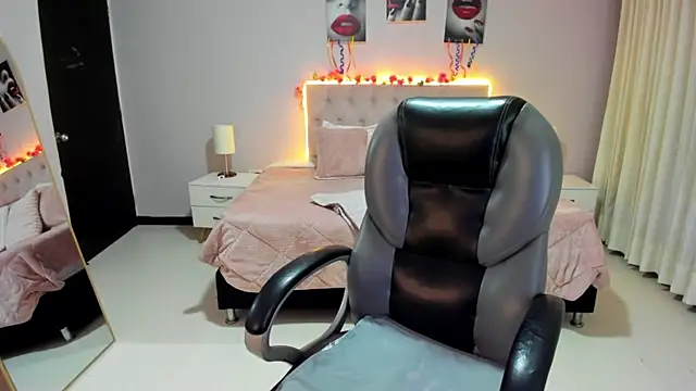 Miss Cataleya   online show from July 2026 11:52:01 AM