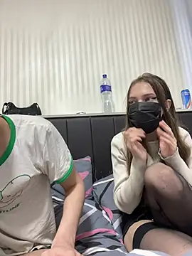 lovburger online show from April 2026 02:03:02 PM