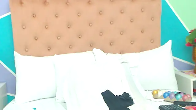 Morenaza6420 online show from March 2026 10:37:01 PM