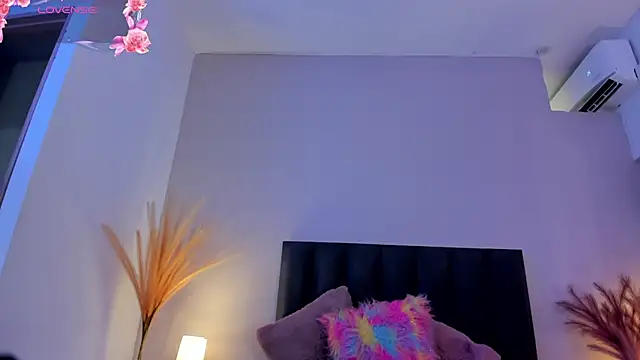 KendraChavez  online show from September 2025 09:41:02 PM