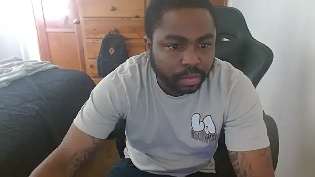 Breadwinnah online show from October 2025 08:08:02 PM