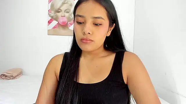 Snapshot of valeria_millers chatting on April 2026 02:19:02 PM valeria millers online show from April 2026 02:19:02 PM
