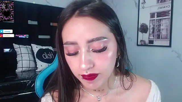 Snapshot of Abril_Velvet_a_ chatting on October 2025 01:20:01 AM Abril Velvet a online show from October 2025 01:20:01 AM