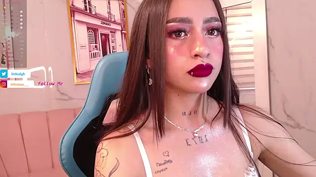 Snapshot of Abril_Velvet_a_ chatting on October 2025 01:35:02 PM Abril Velvet a online show from October 2025 01:35:02 PM