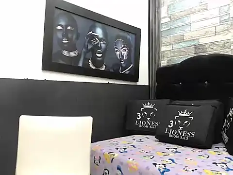 esmeralda asford online show from November 2025 12:04:01 PM