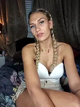 Melody1600 online show from September 2025 09:41:02 PM