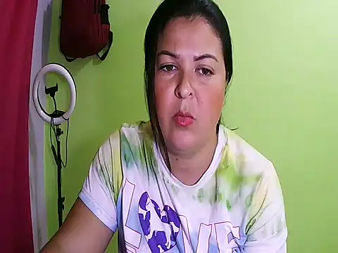 anapaulaa online show from October 2025 06:43:01 PM